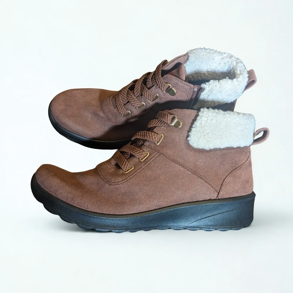 Bzees Garner Women Ankle Boots Brown Vegan Suede Vegan Fur Lined Comfort size 9